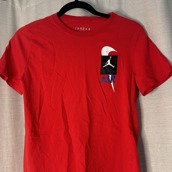 BOYS JORDAN AIR TEE (L) - Picture 2 of 4